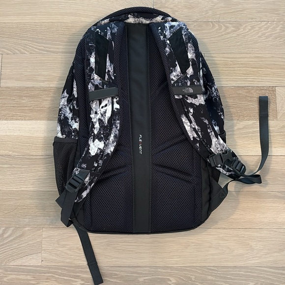 The North Face Vault Backpack - Picture 4 of 7